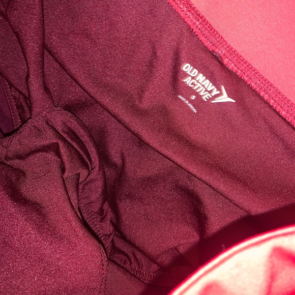 Old Navy Active Light & Dark Red Athletic shorts size S - Picture 6 of 8